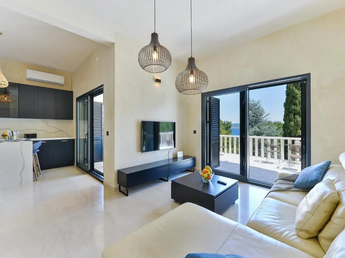Beachfront Villa Mediterranea Kukljica 0*,  Croatia